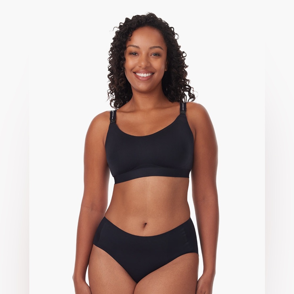 Momcozy Black Nursing Bra Multi-Function: Wearable Breast Pump Bra